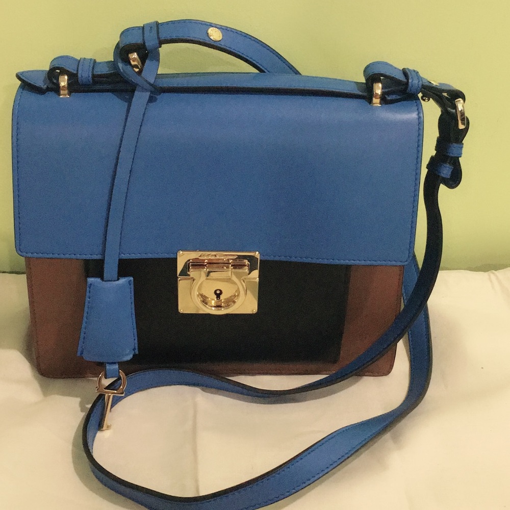 salvatore ferragamo crossbody bag